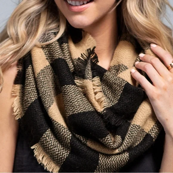 Woven Buffalo Checkered Infinity Scarf - Picture 3 of 6